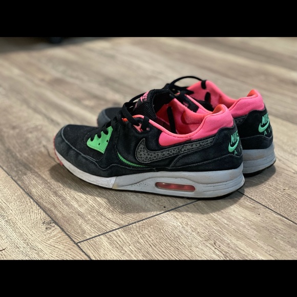 Nike Air Max Light Urban Safari ‘Size?’ Exclusive - Picture 2 of 4